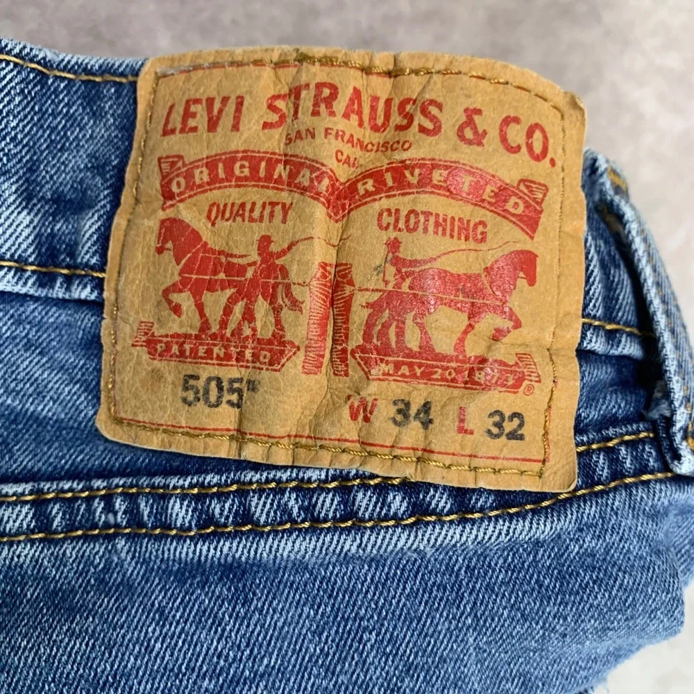 Levis 505 Regular Fit Straight Leg Mens Jeans Medium Wash Blue W34 L32 Zip Fly